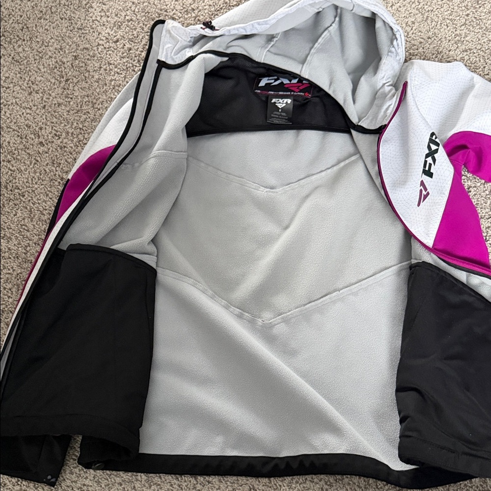 Women’s FXR Softshell Jacket - image 5